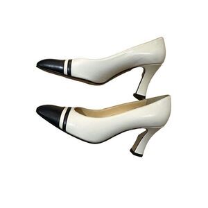 Women saks fifth avenue heels size 7.5/8